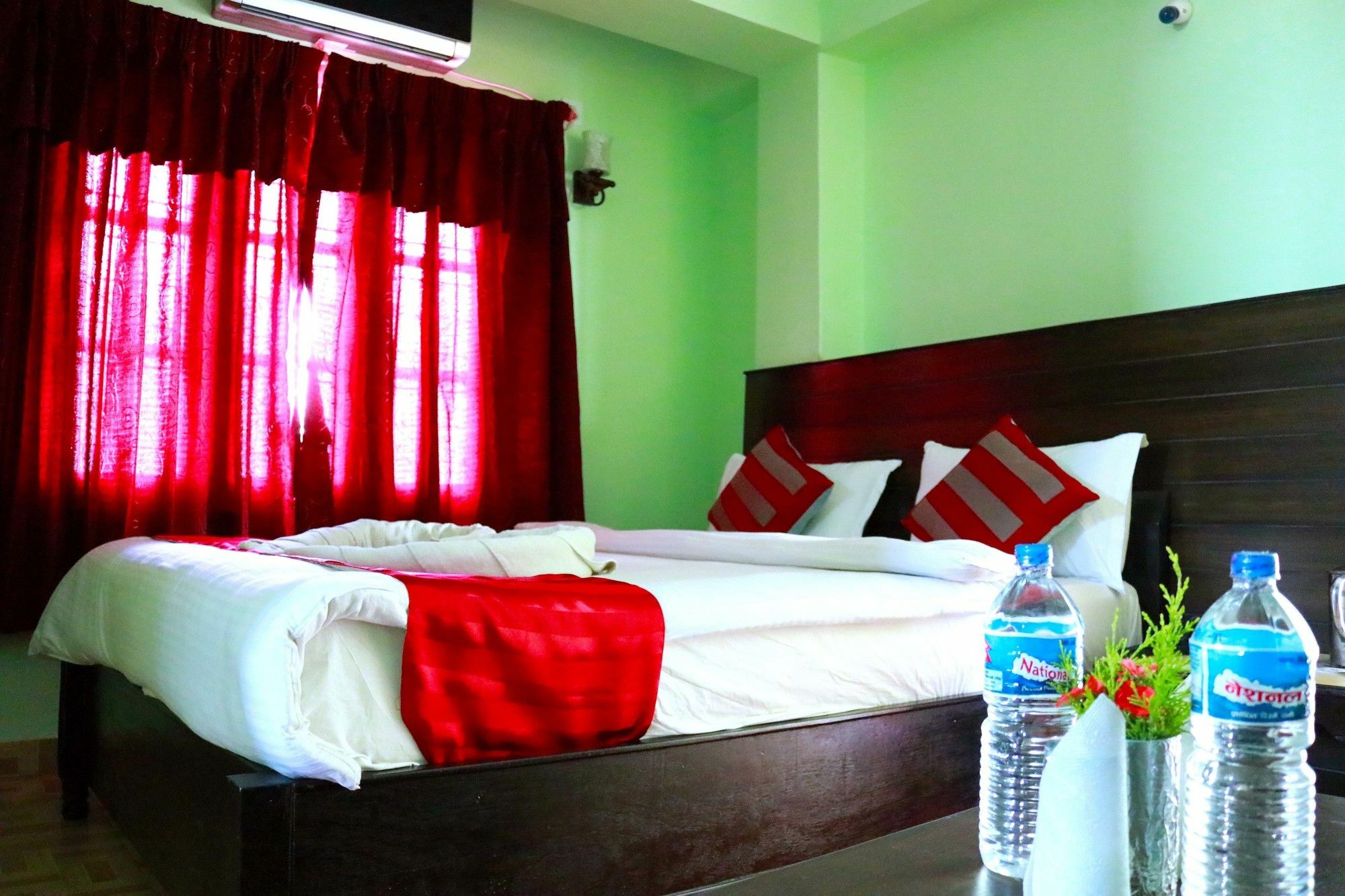 Hotel Rudrakshya Pokhara Zewnętrze zdjęcie